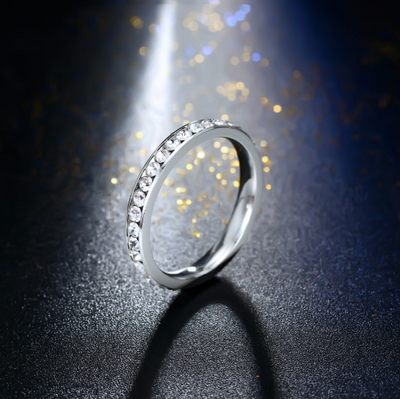 Anillo de Diamantes para Mujer - Diseño de Línea Simple Brillo Intenso