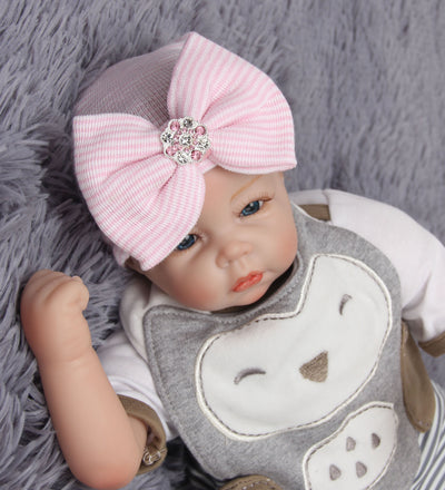 Gorro Tejido para Bebé con Rayas y Mariposa Brillante - Invierno - Image 2