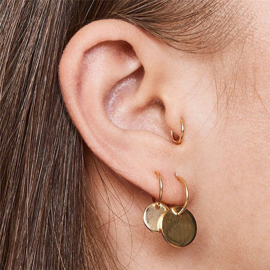 Aretes de Oro Elegantes con Diseño de Oblea - Pendientes Minimalistas para Mujer