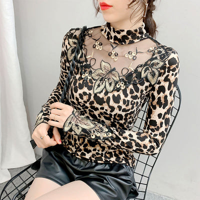 Blusa Estilo Occidental Estampado Leopardo con Encaje Bordado - Image 11