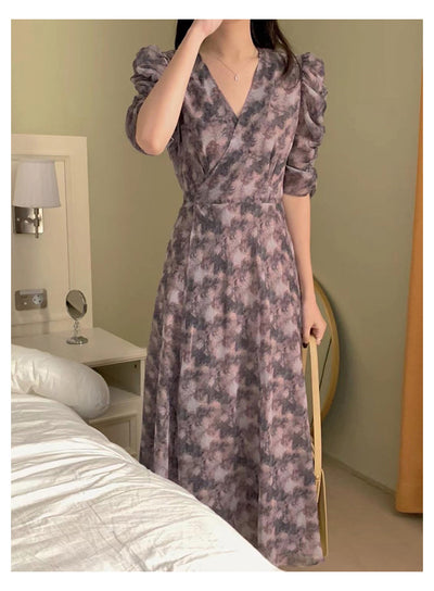 Vestido Floral Elegante Cuello en V Retro Sofisticado - Image 9
