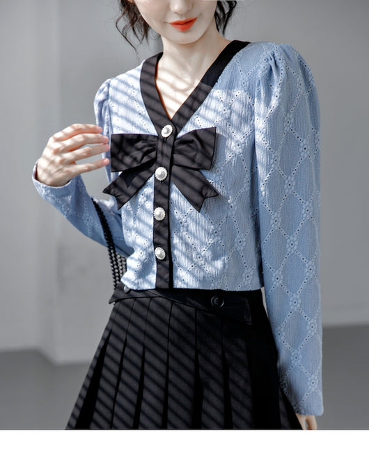 Blusa Elegante con Volantes y Escote en V - Image 7