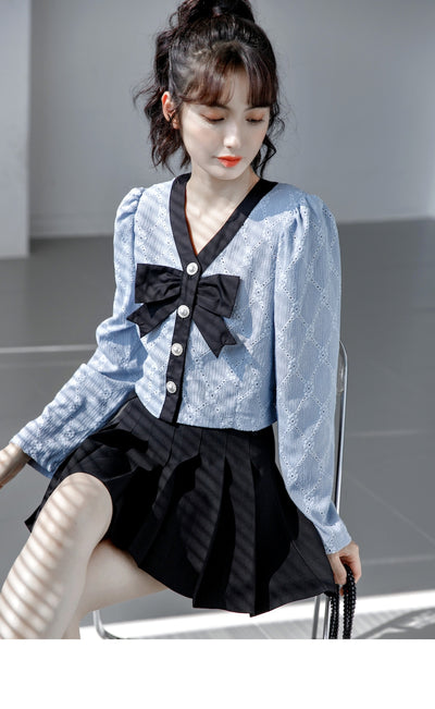 Blusa Elegante con Volantes y Escote en V - Image 10