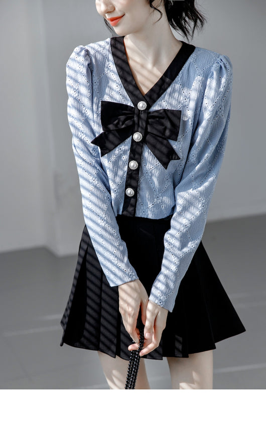 Blusa Elegante con Volantes y Escote en V - Image 12