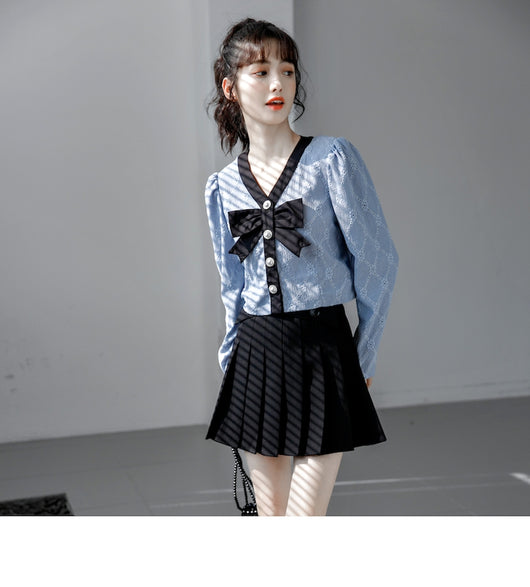 Blusa Elegante con Volantes y Escote en V - Image 13