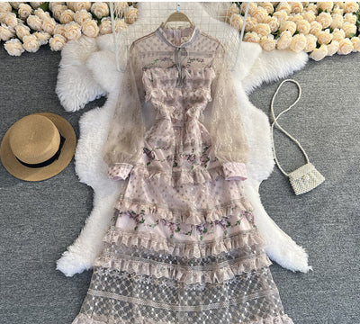 Vestido de Encaje Bordado Elegante con Detalles de Costura - Image 8