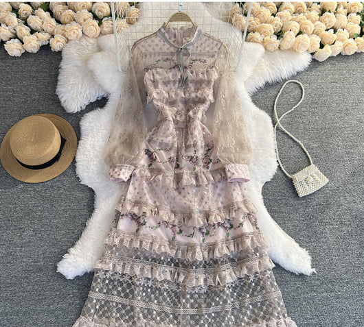 Vestido de Encaje Bordado Elegante con Detalles de Costura - Image 8