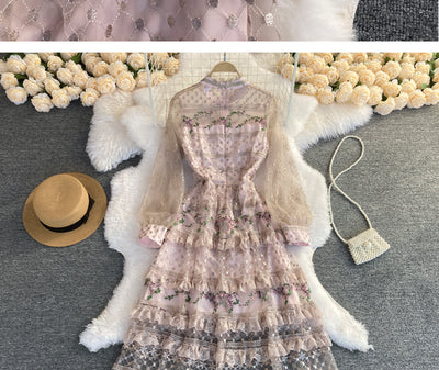 Vestido de Encaje Bordado Elegante con Detalles de Costura - Image 33