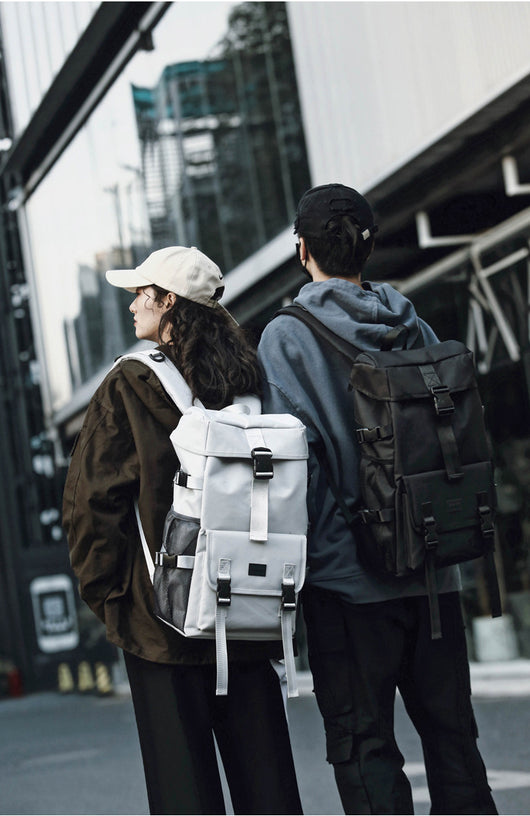 Mochila de Viaje Negra con Gran Capacidad y Compartimentos de Herramientas - Image 22