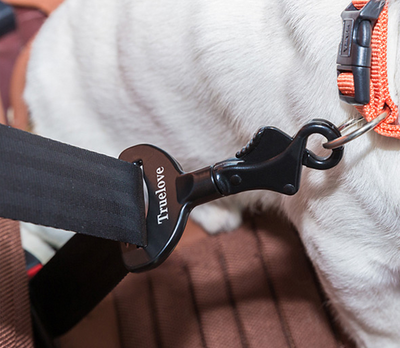 Black metal pet car safety buckle with a top slot for seatbelt and a swivel snap hook, featuring 'Truelove' branding. - Image 7