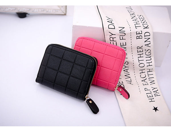 Engraved Lingge Wallet with Embossed Design