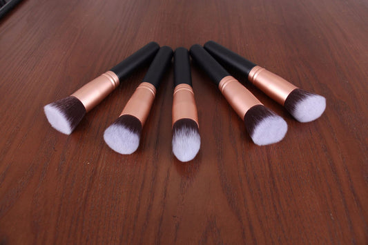 Set de 14 Brochas de Maquillaje con Mango de Madera - Image 2