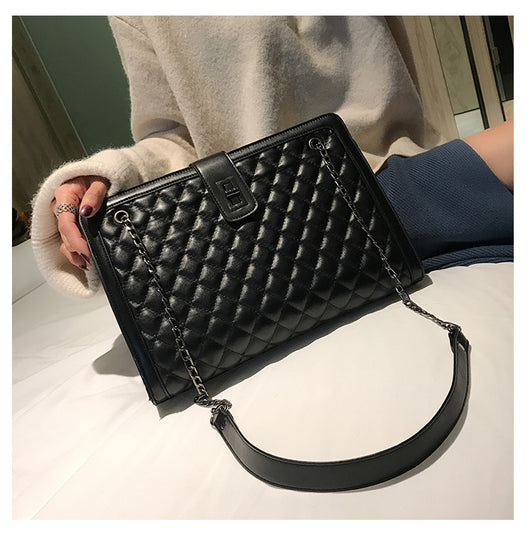 Bolso Bandolera Coreano para Niña con Cadena Dorada - Image 2