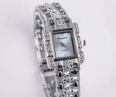 Reloj Cuadrado Estilo Romano con Diamantes y Movimiento 68 - Image 6