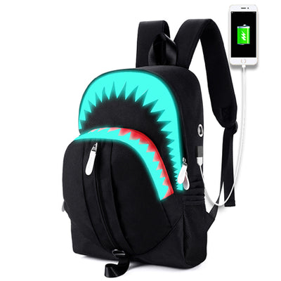 Mochila Tiburón Luminosa con Función USB