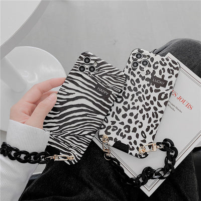 Funda para Celular Xsmax con Correa de Pulsera y Estampado de Leopardo - Image 3