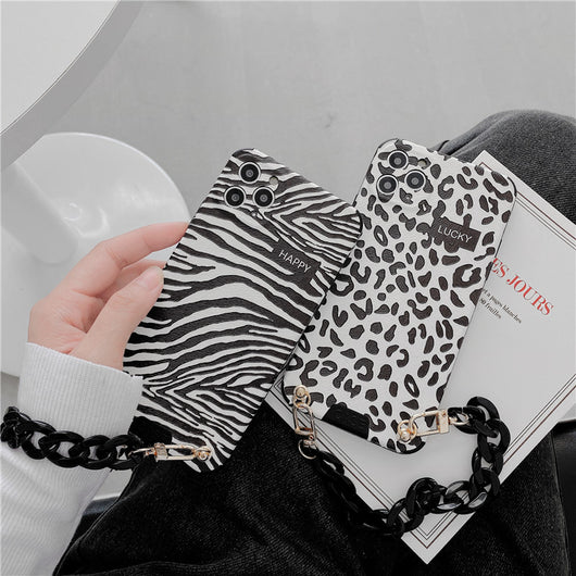 Funda para Celular Xsmax con Correa de Pulsera y Estampado de Leopardo - Image 3