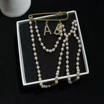 Broche de Perlas con Borlas y Cadena - Accesorio de Moda Retro Personalizado - Image 3