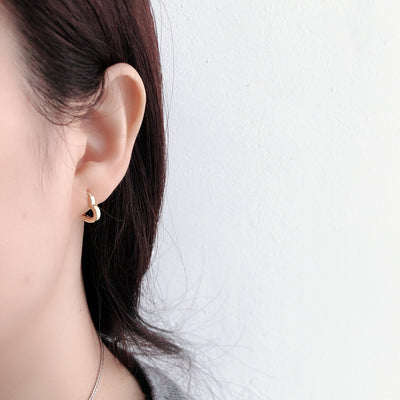 Aros de Lujo Dorados - Elegancia Versátil para Cualquier Ocasión - Image 3