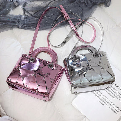 Bolso de Mano con Costuras Remachadas