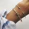 Pulsera Vintage con Nudo de Flecha y Cierre Ajustable