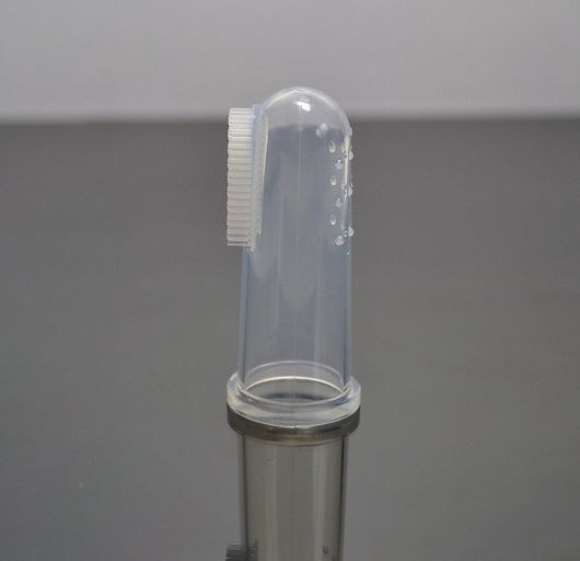 Cepillo de Dientes con Dedal de Limpieza - Image 3
