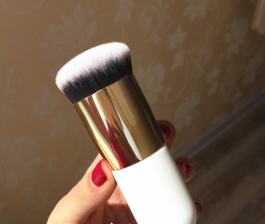 Brocha Profesional Plana para Base de Maquillaje - Aplicación Perfecta y Uniforme