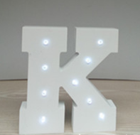 Letras LED de Luz Blanca 15cm en Madera - Decoración Luminosa Inglesa - Image 3