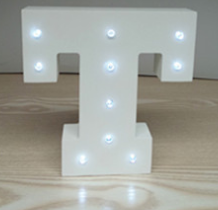 Letras LED de Luz Blanca 15cm en Madera - Decoración Luminosa Inglesa - Image 12