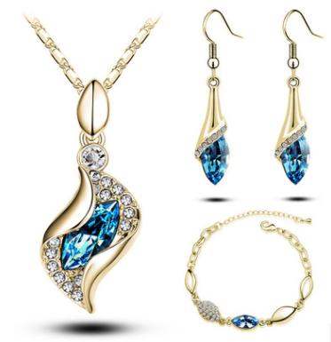 Conjunto de Tres Piezas: Aretes, Collar y Pulsera de Cristal