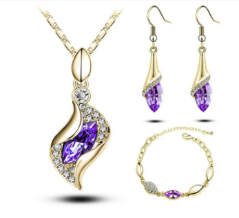 Conjunto de Tres Piezas: Aretes, Collar y Pulsera de Cristal - Image 3