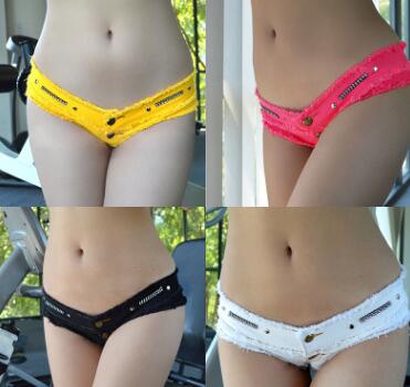 Shorts Vaqueros Mini de Talle Alto con Doble Botón y Cierre Frontal