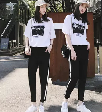 Conjunto Casual de Dos Piezas con Pantalón Suelto y Manga Corta