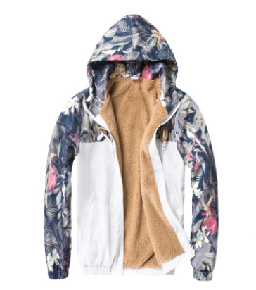 Chaqueta Deportiva Camuflada con Capucha y Detalles en Contraste - Image 15