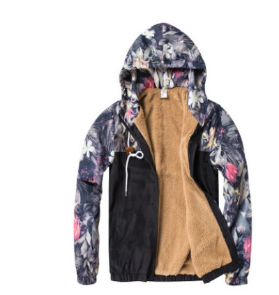 Chaqueta Deportiva Camuflada con Capucha y Detalles en Contraste - Image 12