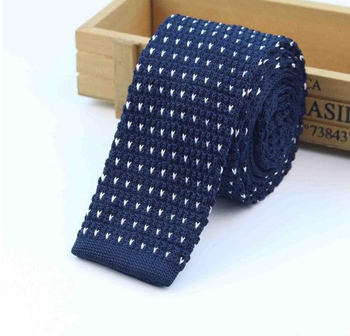 Corbata Tejida Delgada a Rayas para Hombre - Diseño Moderno y Sofisticado - Image 2
