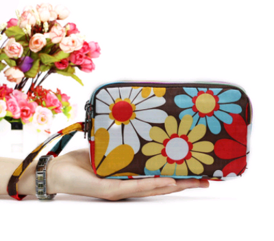 Billetera Táctil para Mujer con Tres Compartimentos y Bolsillo para Celular - Image 28
