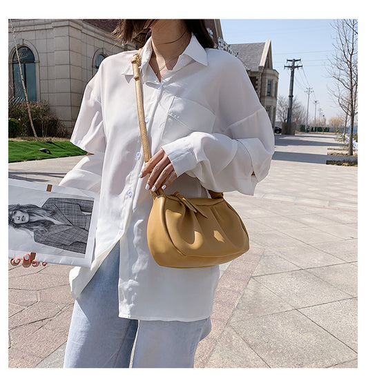 Bolsa Crossbody Nube - Diseño Moderno y Versátil - Image 9