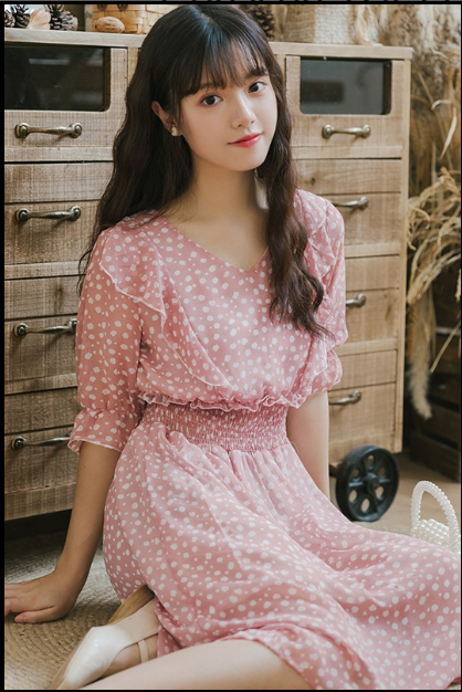 Vestido Floral Elegante - Image 4