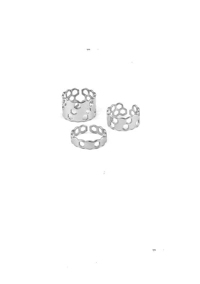 Anillo Minimalista de Oro Electrochapado con Diseño Panal Hueco - Image 5