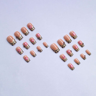 Uñas de Manicura Leopardo Francés con Estrella y Perla Diamantada - Image 4