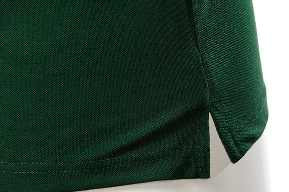 Camisa de Cuello Parado con Letras Bordadas de Manga Corta