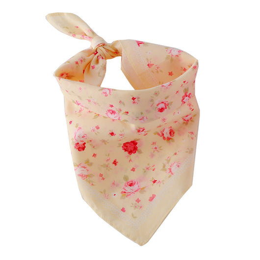 Pañuelo Triangular de Algodón con Estampado de Rosa - Image 5