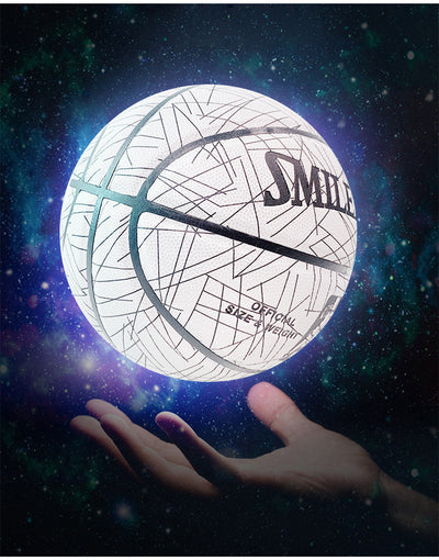 Balón de Baloncesto Profesional con Líneas Reflectantes y Tecnología Higroscópica - Image 5