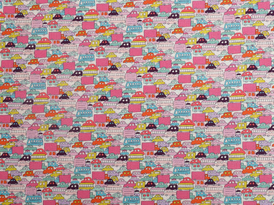 Tela de Algodón Tejido Liso con Adorables Dibujos de Autos y Casas - Image 3