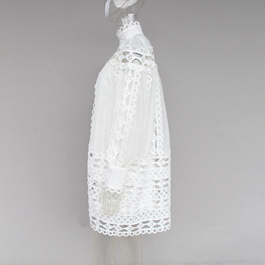 Vestido con Mangas Linterna y Detalles Calados - Image 8