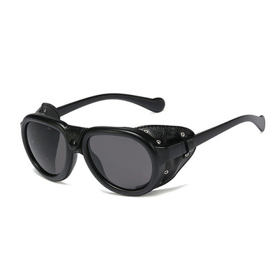 Gafas de Cuero Rojo con Remaches Metálicos