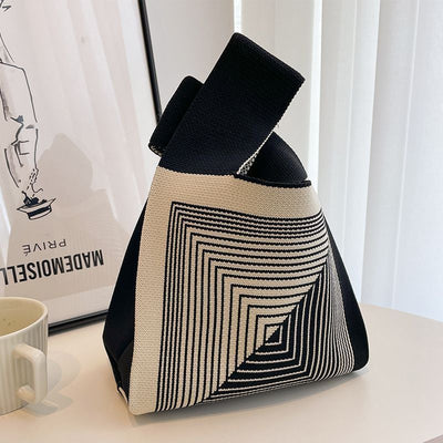 Bolsa de Compras Tejida a Cuadros con Rayas en Contraste - Image 5