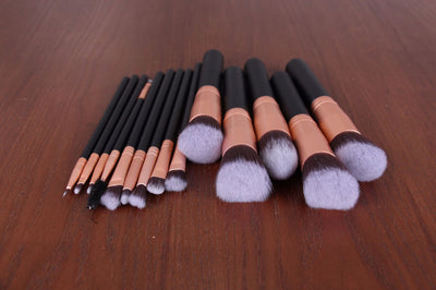Set de 14 Brochas de Maquillaje con Mango de Madera - Image 5