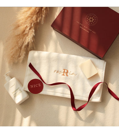 Toalla de Algodón Puro Personalizada con Bordado Delicado - Regalo Emotivo - Image 16